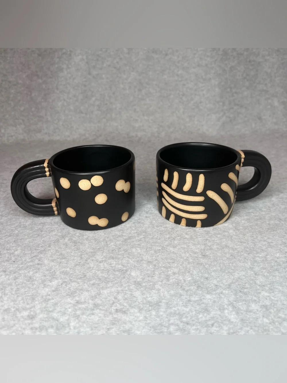 West Elm Ceramic Stoneware 2 Mug Set Black Tan Boho Modern Polka Dots/Stripe
